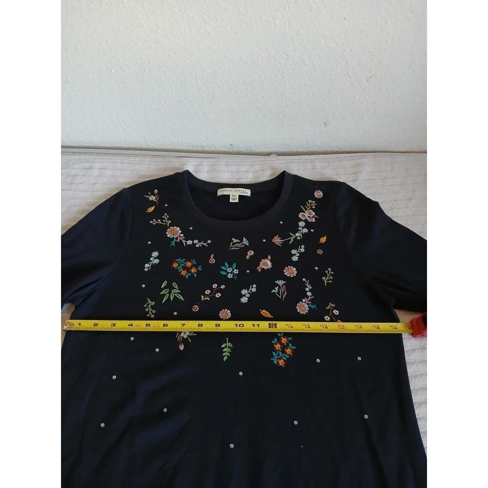 Farmers Market PL Embroidered Floral Navy Sweatshirt Long Sleeve Pullover Casual